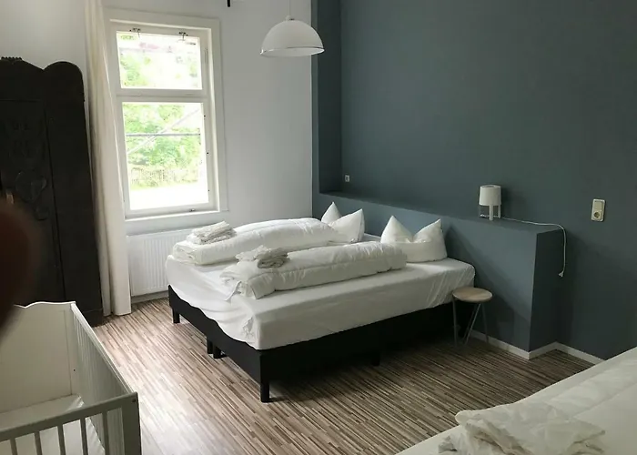 Weisse Haus Am Fluss Semesterbostad Hahnenkopf