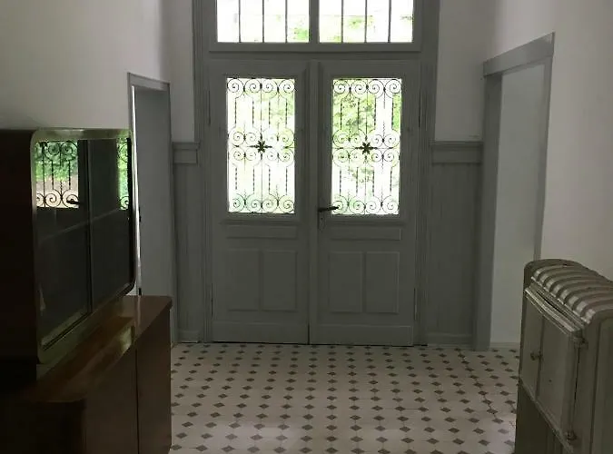 Weisse Haus Am Fluss Semesterbostad